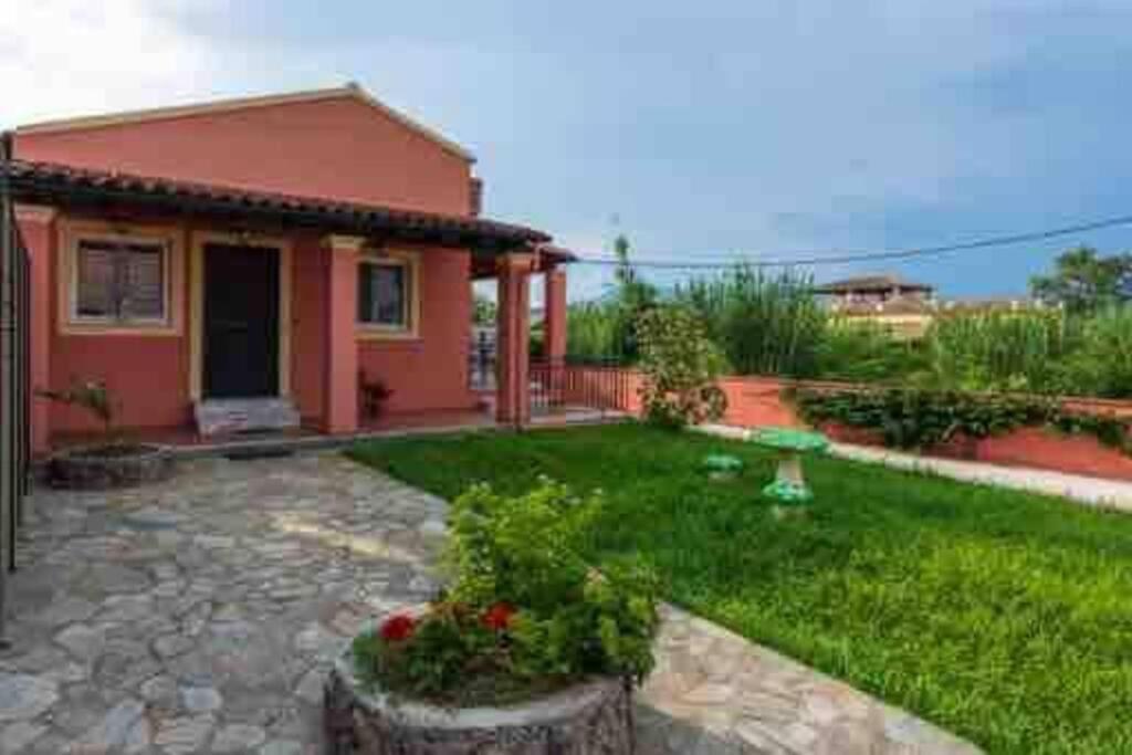 Sofis Private House With Big Garden Apartment Alykes Potamou Ngoại thất bức ảnh