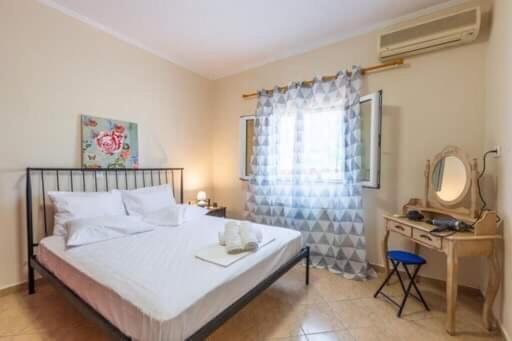 Sofis Private House With Big Garden Apartment Alykes Potamou Ngoại thất bức ảnh